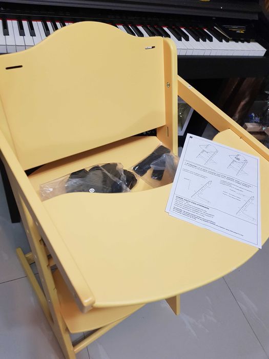 Scaun pentru alimentatie bebe Stokke stoke similar