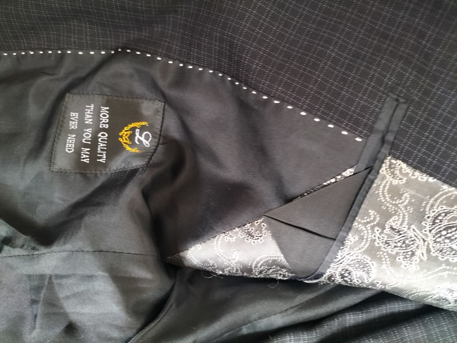 Костюм сатылады.