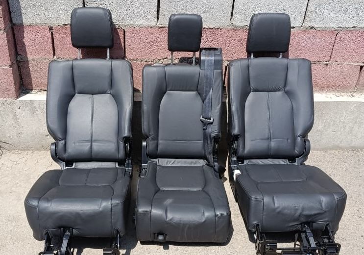 Сиденья Land Rover Discovery-4.