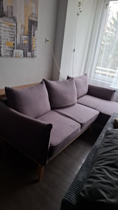 Продавам ъглов  диван.