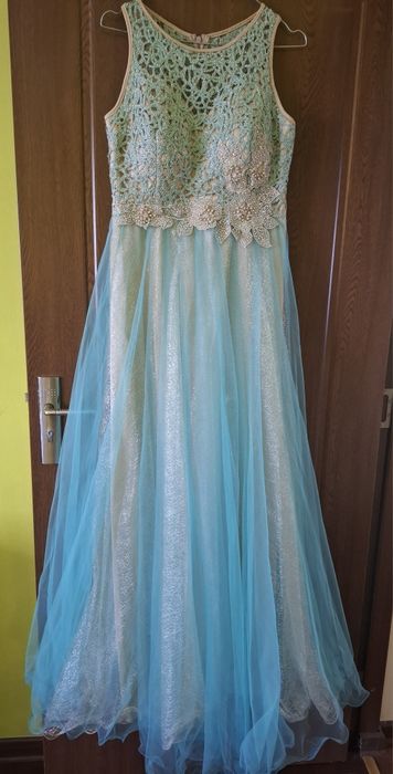 Rochie ocazie, turcoaz, din tiul, lungime 160 cm, purtata o singura data