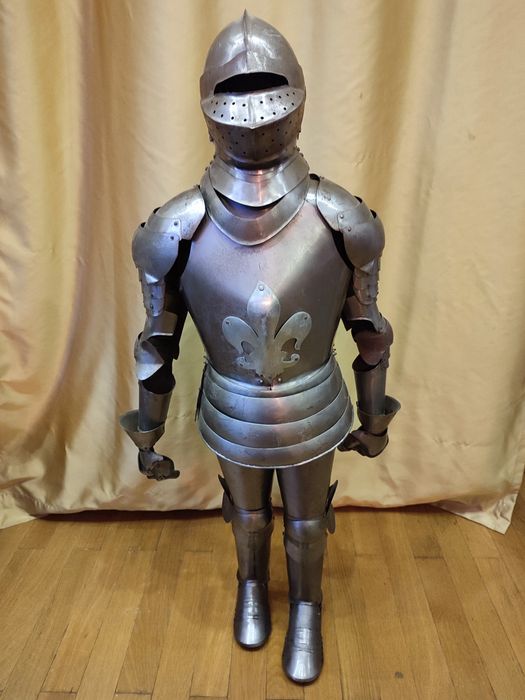 Armura cavaler medieval metalică tablă înălțime 95 cm