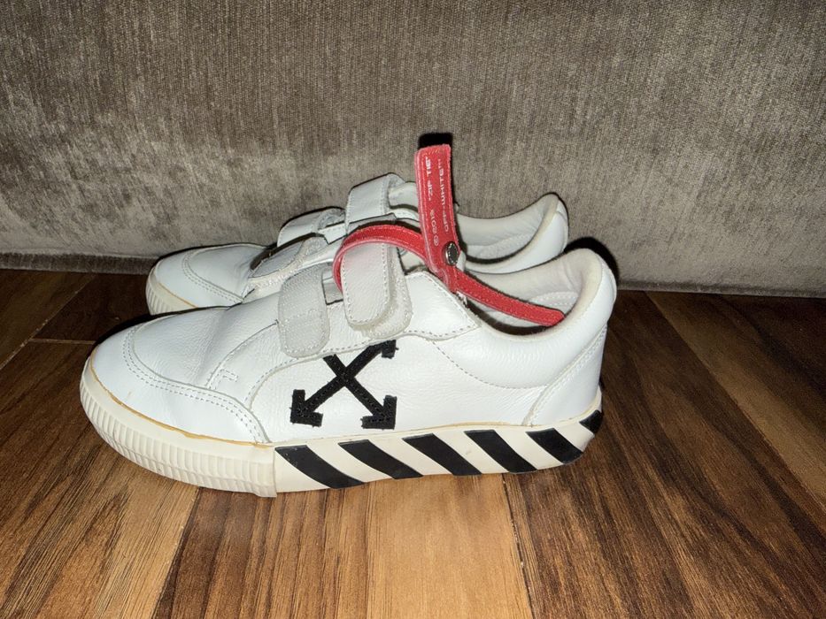 Продавам кецове маратонки off white 36 оригинал