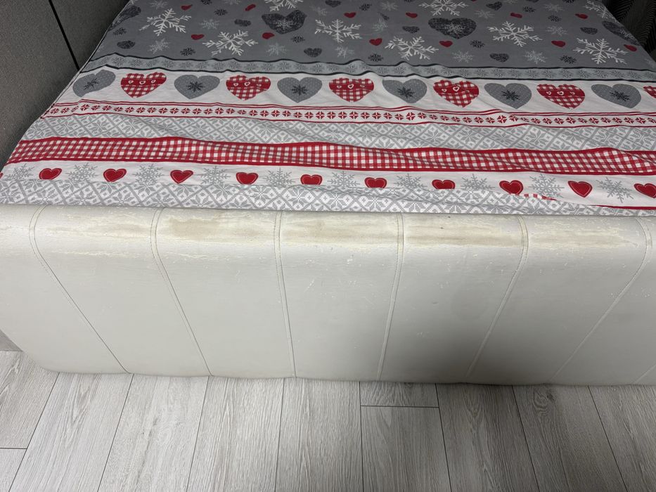 Продается кровать двухспальная
