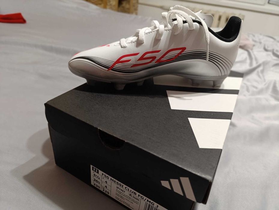 Бутонки за футбол