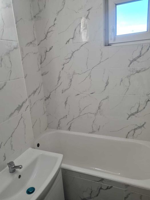 Vând apartament 3 camere decomandat in Tecuci