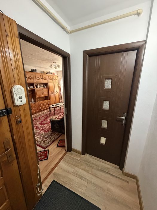 Apartament 3 camere Mioveni, etaj 2