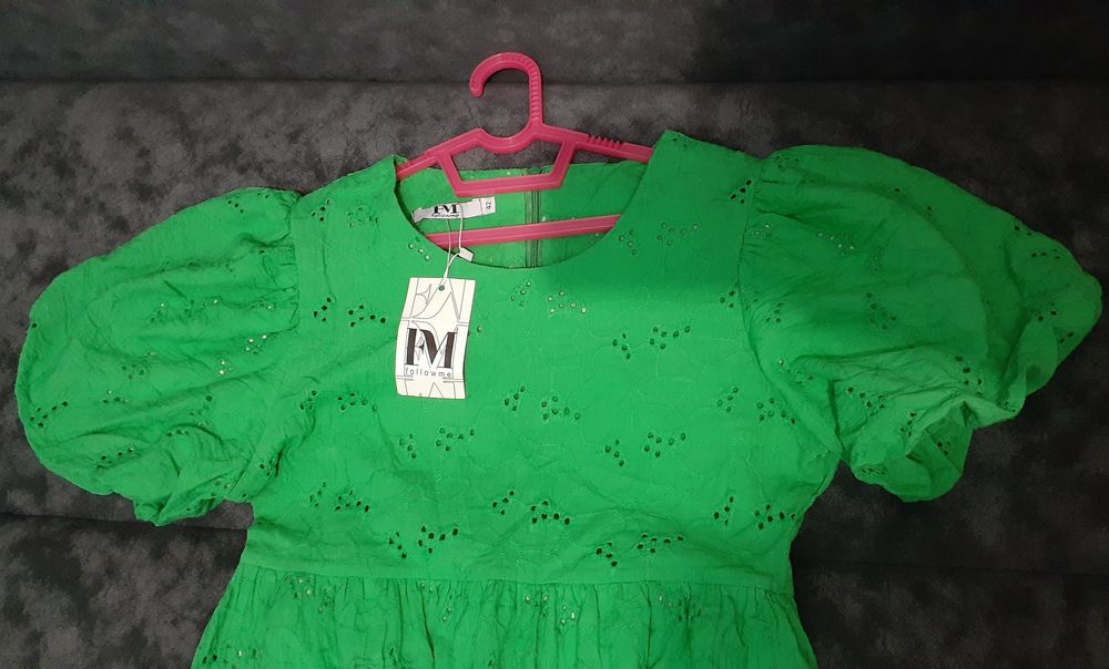 Продам новое платье из хлопка.