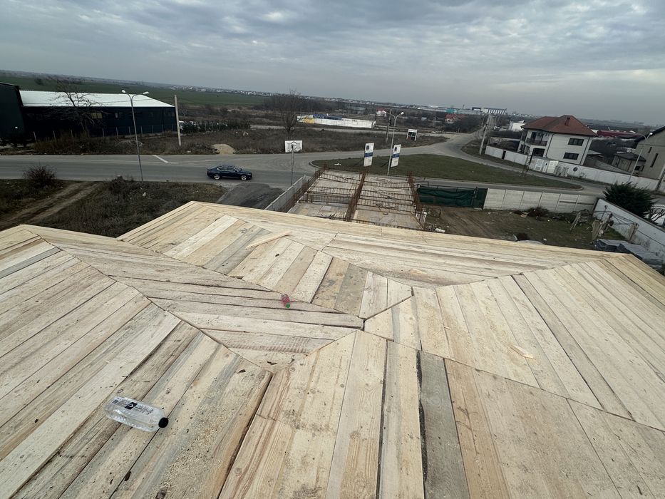 Firma de constructi porfesionista( case la rosu,izolati termice)