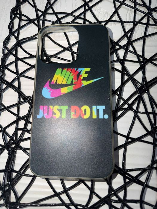 Vând huse  Iphone 13 Pro