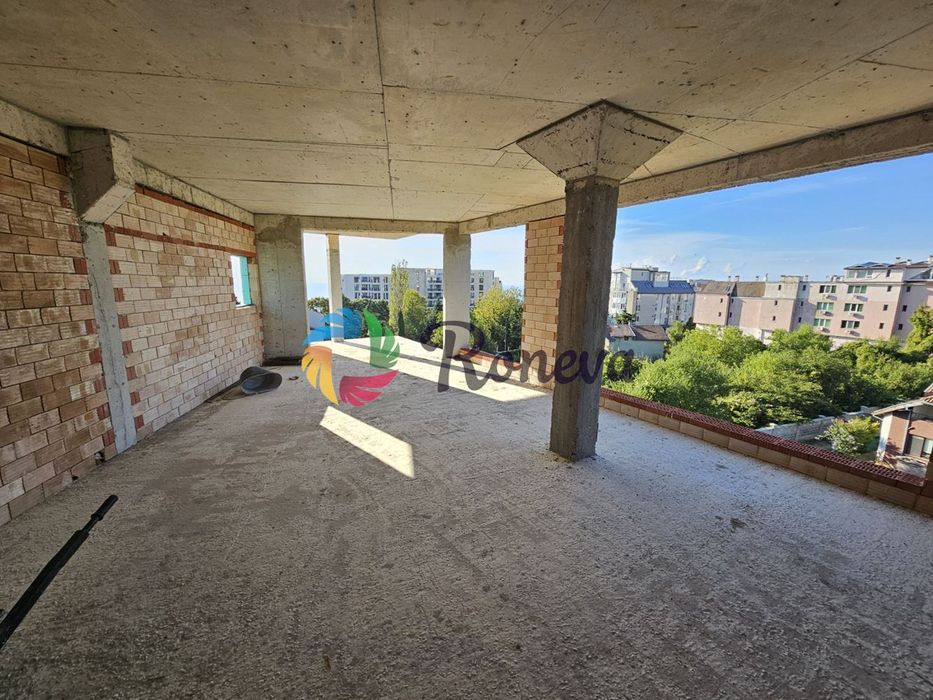 3-стаен във Варна, м-т Ален Мак площ 151кв.м. цена 246000евро