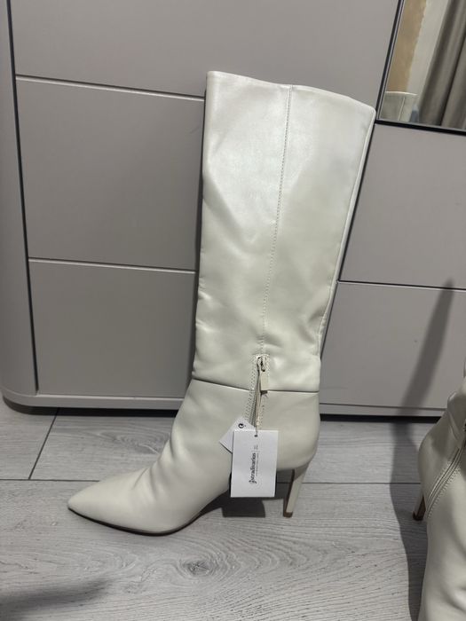 Cizme albe Stradivarius noi