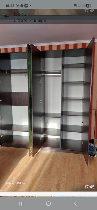 Шифонер 4-дверный с двумя зеркалами