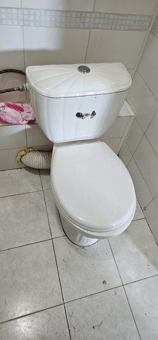 Продам ванну,раковина, унитаз бу