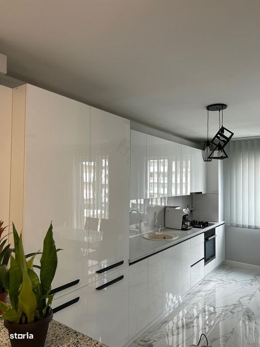 Apartament 2 camere, et.2 mp, lift, parcare Floresti — fotografia 1