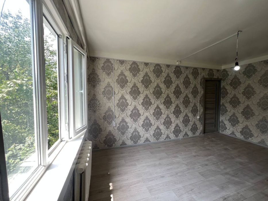 2 х комнатную квартиру Сергели Спутнике с ремонтом в деревянном доме