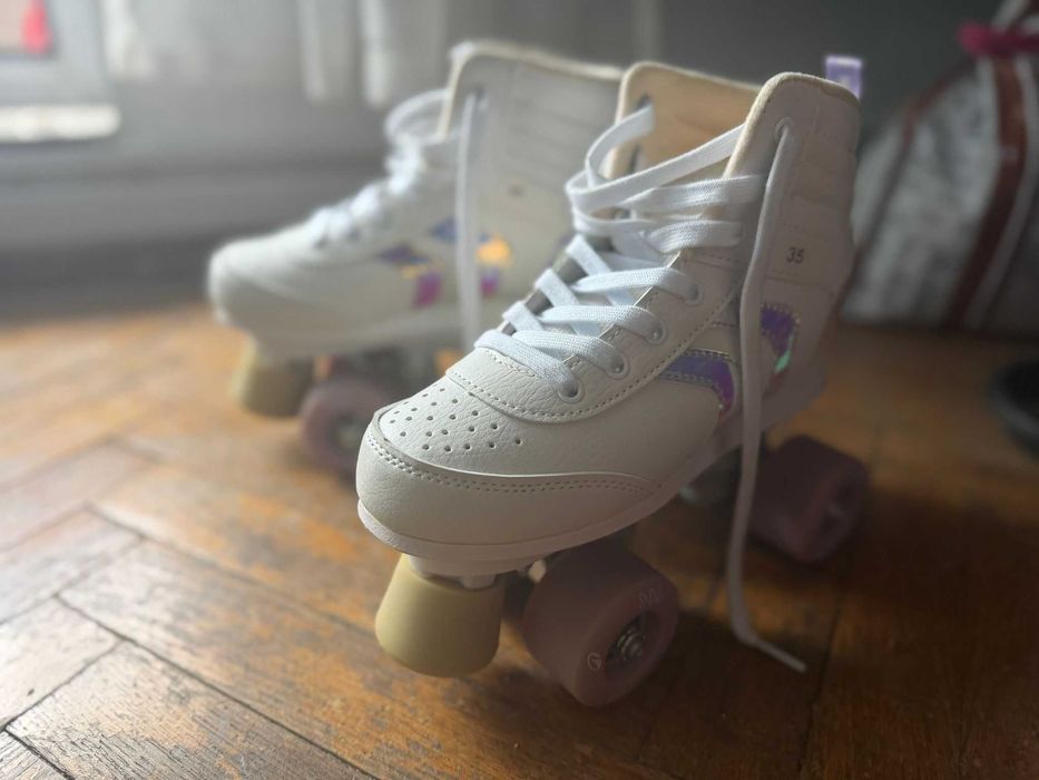 Patine cu rotile marimea 35