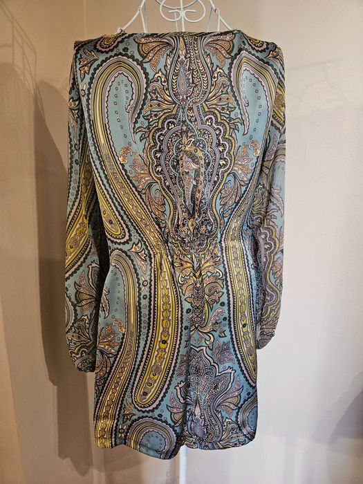 Rochie scurta satinata eleganta