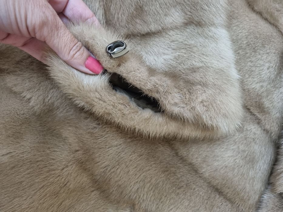 Haina din blana naturala de vizon