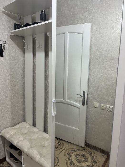 Продам прихожую шкаф
