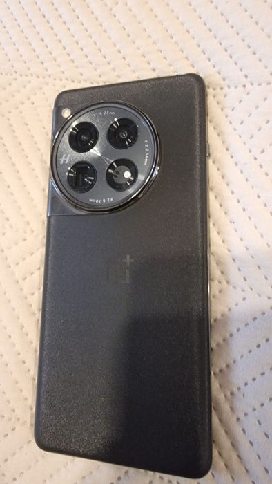 Vând telefon Oneplus 12