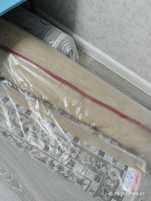 Продам 2 ковра размером 2*3