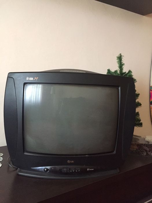 Продам телевизор