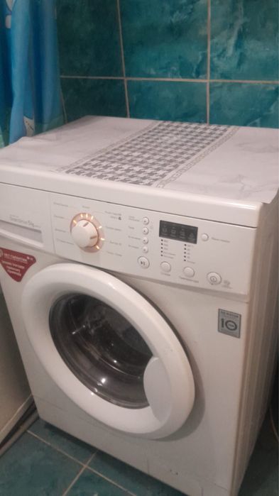 Продам стиральную машину LG