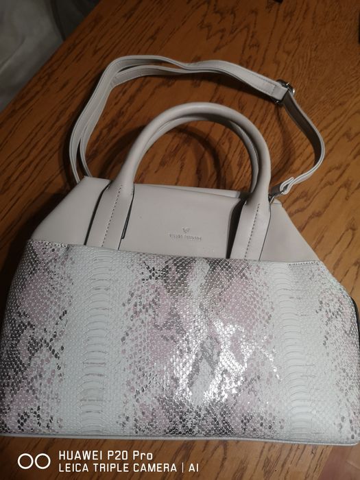 Дамска чанта (нова)