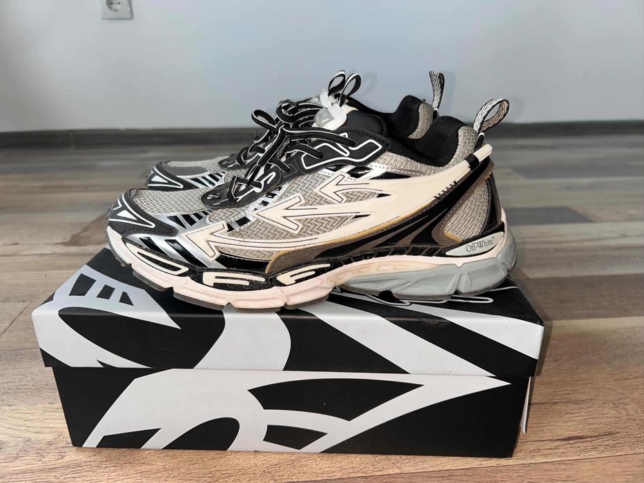 Off White Be Right Back