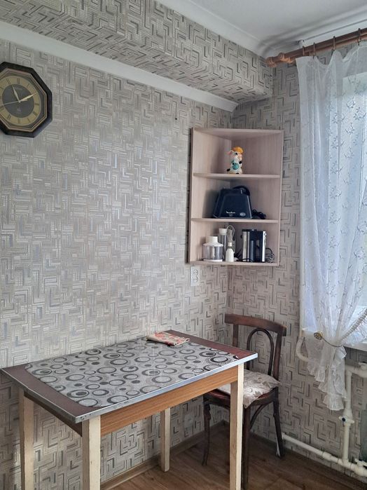 Угловая полка...