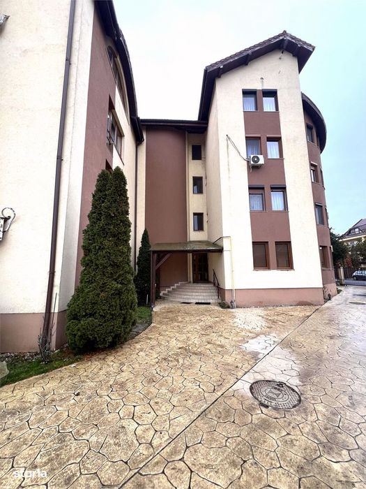 Apartament 3 camere, zonă premium, aproape de centru
