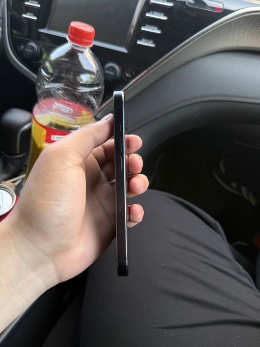 Iphone 15 pro идальное состояние