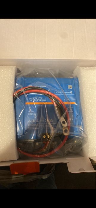 Redresor acumulatori sau baterii  profesional