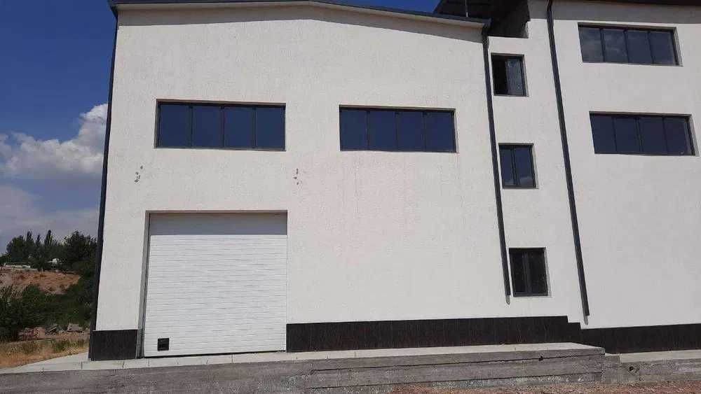 Продаётся Производственный Объект Ангар 305 м2 Соток 38