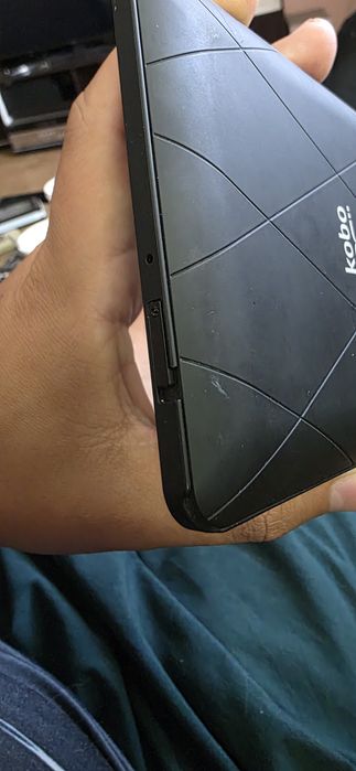 Продавам електронна книга Kobo Mini