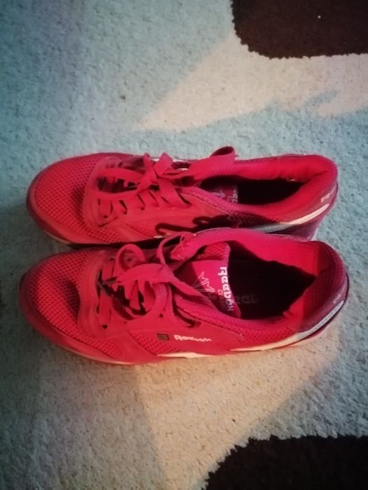 кроссовки на подростка