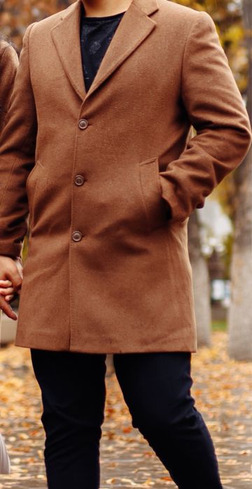 Мужской пальто продается