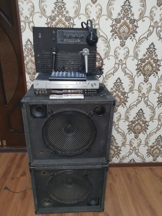 Продаются колонки в комплекте Дивиди Караоке музыкальная система