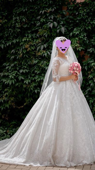 Свадебное платье со шлейфом