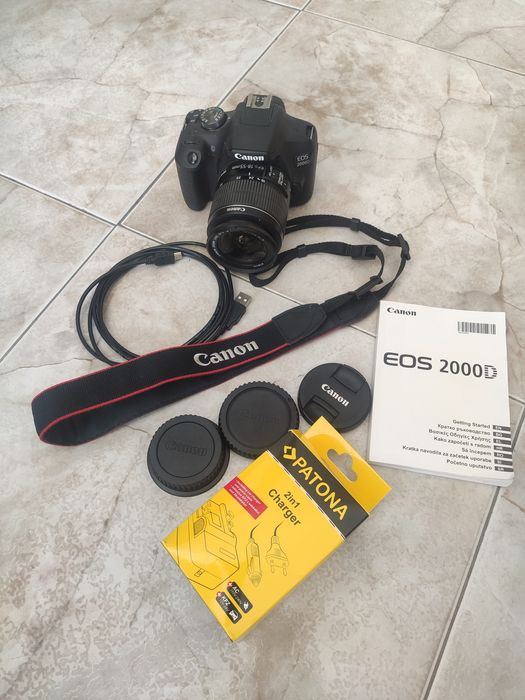 Фотоапарат Canon EOS 2000D