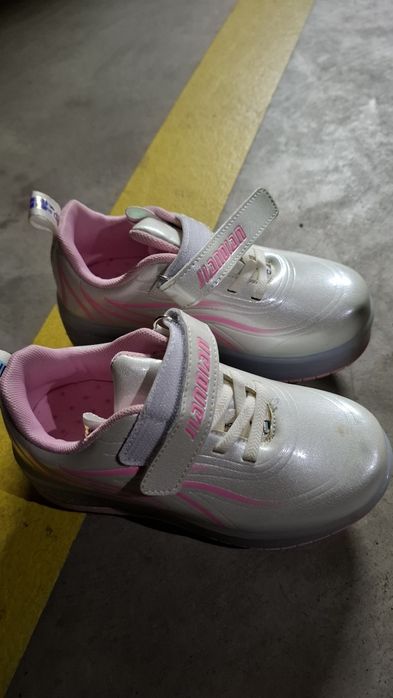 Patine cu rotile fetite