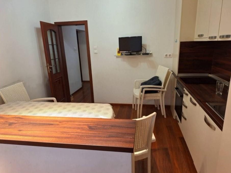 Дава се под наем Тристаен апартамент в София, Младост 1 - 90 кв.м за 700 € - Снимка #3