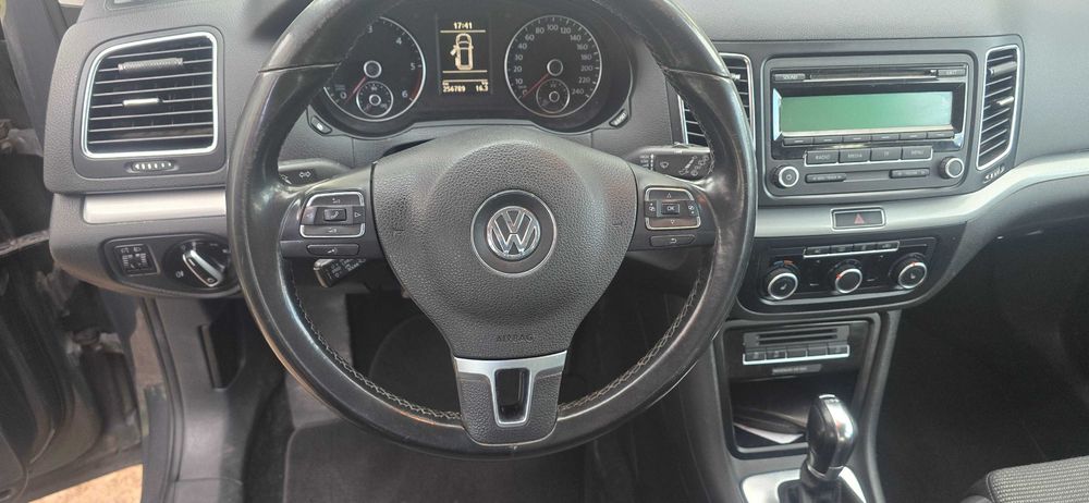 VOLKSWAGEN Sharan 2011 — imagine 5