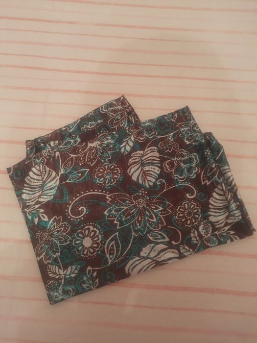 Берет, платок, хомут.