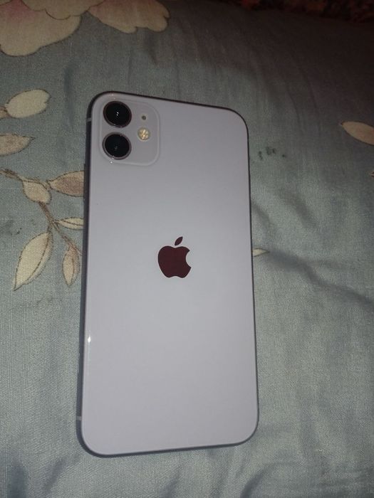 iPhone 11 б/у срочно