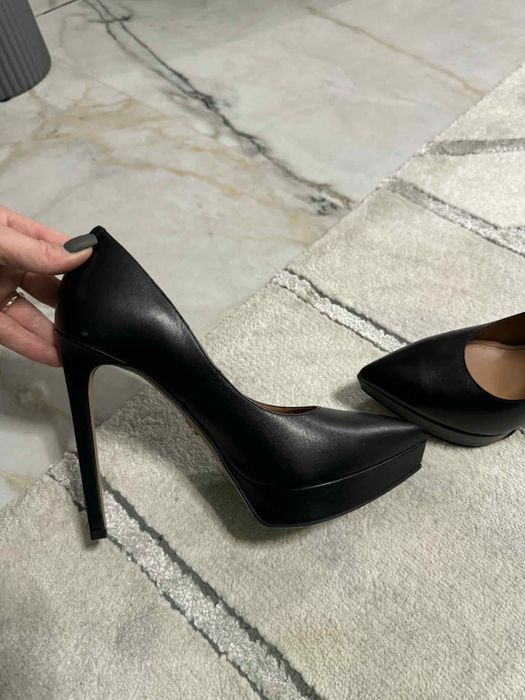 Обувки - Токчета Kazar