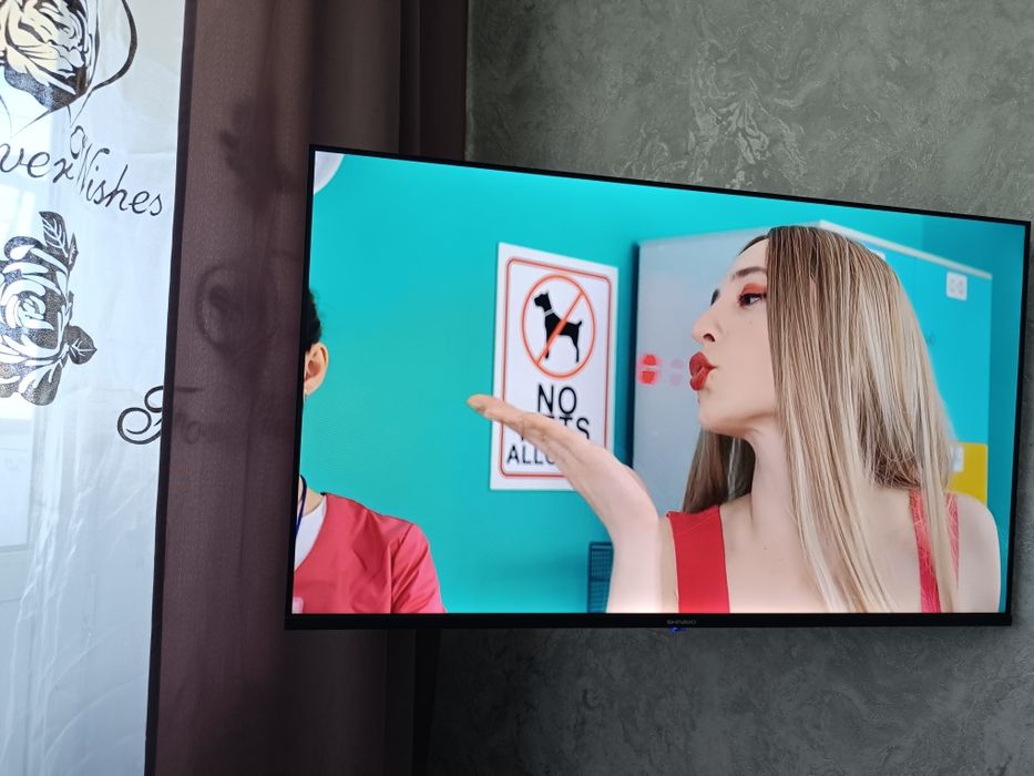 Продам телевизор Smart TV