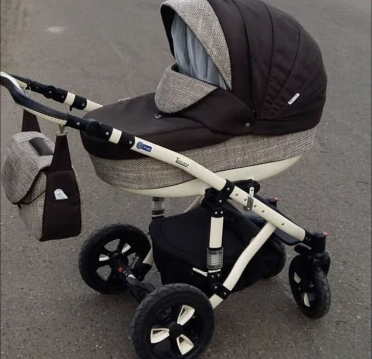 Продам коляску Adamex Galactic 2 в 1