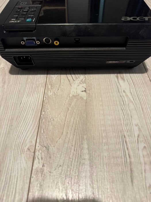 Проектор Acer X1160 с нова лампа - отличен